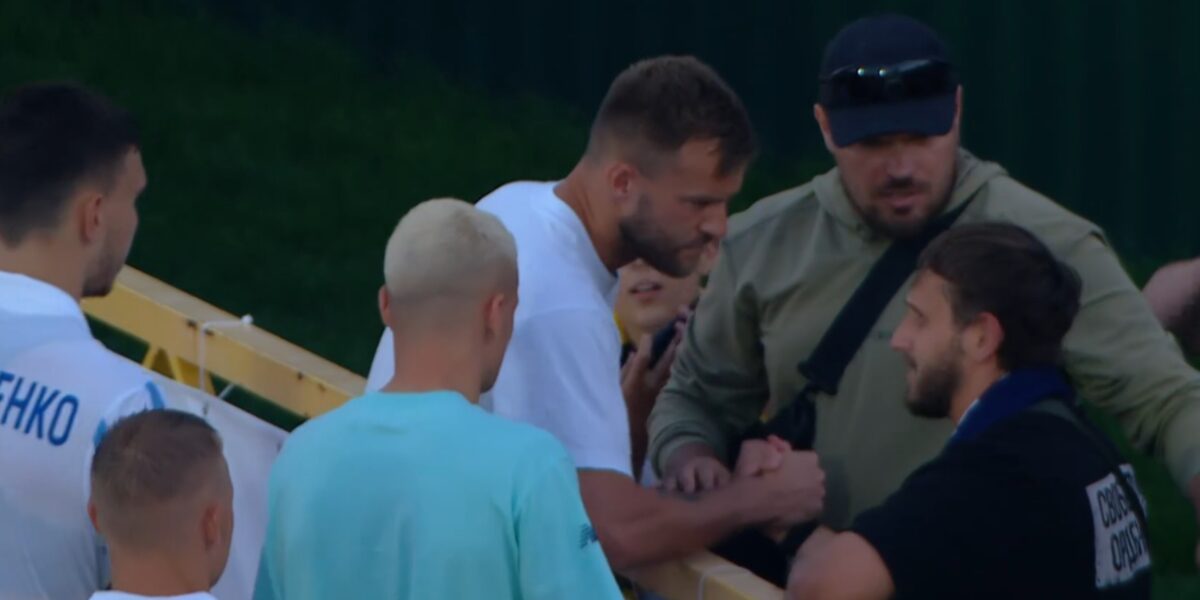 Ярмоленко і гравці Динамо провели розмову з фанатами після поразки від Буковини – чим все завершилося